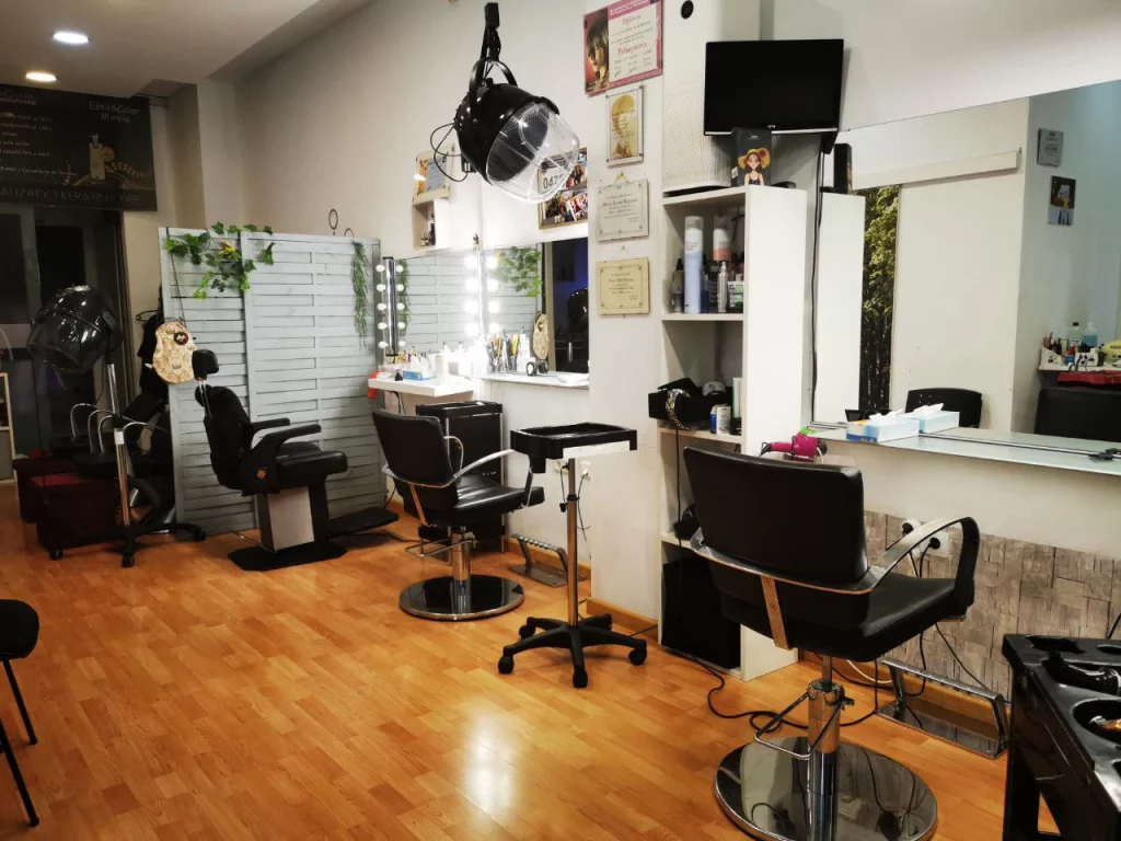 Salón de peluquería Estil i color Mireia